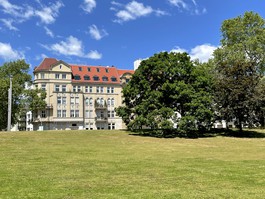 Kulturdenkmal mit freiem Blick