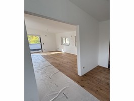 Blick ins Wohnzimmer