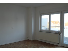 Wohn/Schlafzimmer mit Balkon