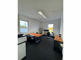 Großes Büro (ca. 18 qm)