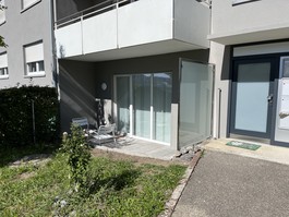 Ansicht Terrasse und Eingang