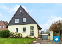 Einfamilienhaus mit Garage 