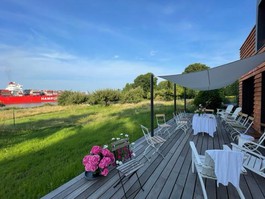 Südseite, Terrasse, Elbblick