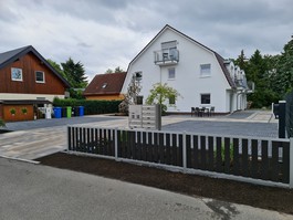 Haus mit 6 Stellplätzen