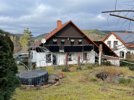 Haus, Südseite mit Garten