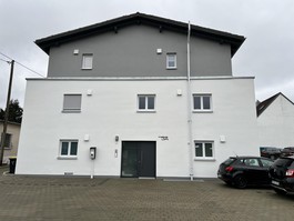 Frontansicht 6 Parteienhaus