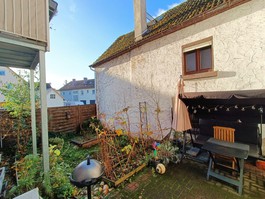 Süd-West Terrasse mit Garten