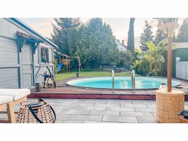 Terrasse und Pool